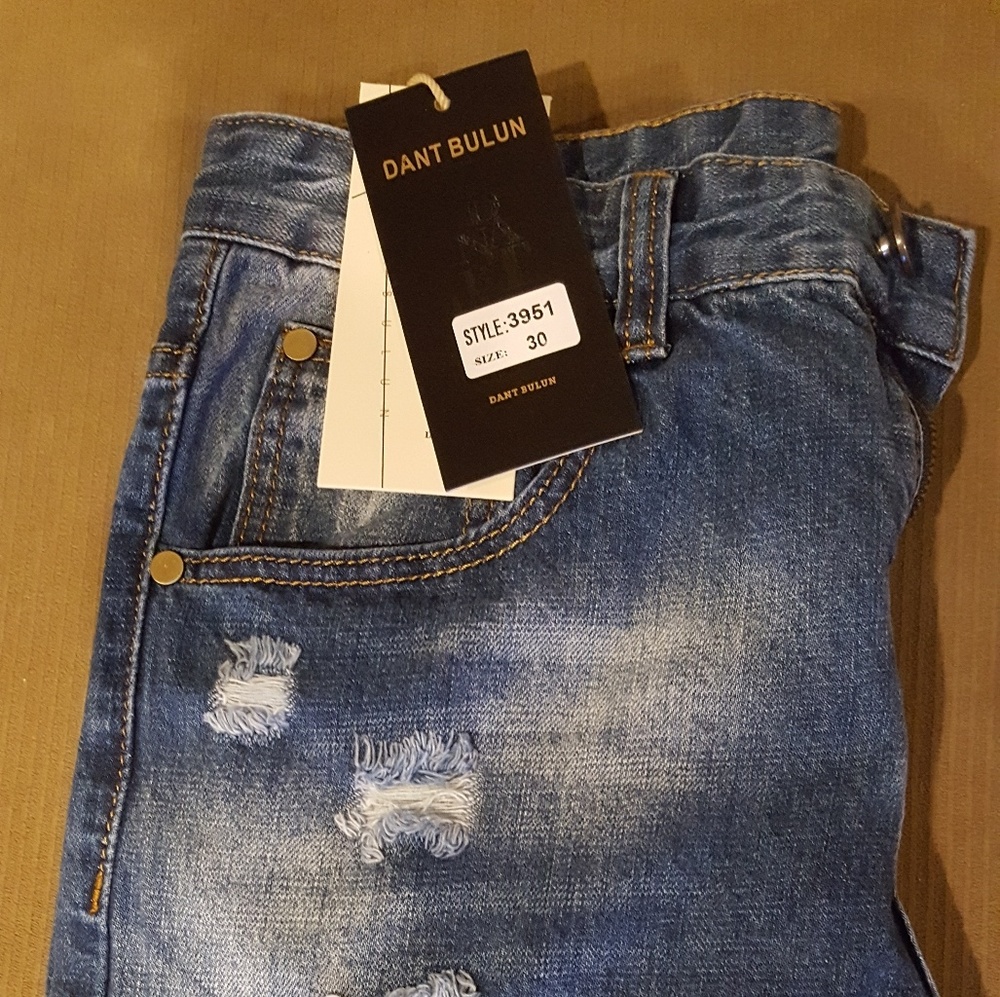 Men's sz 30 distressed jeans